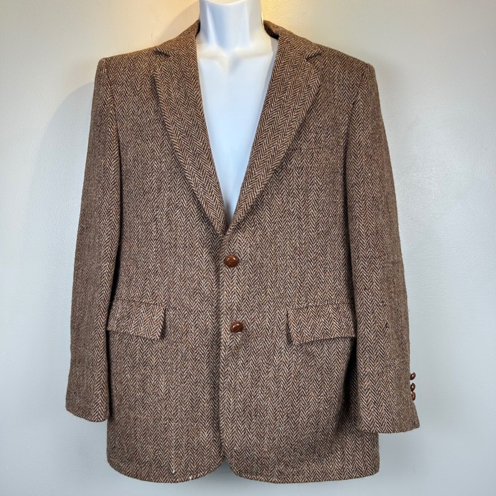 Vintage Harris Tweed Brown Herringbone Wool Blazer Men Tailored USA Sport Coat